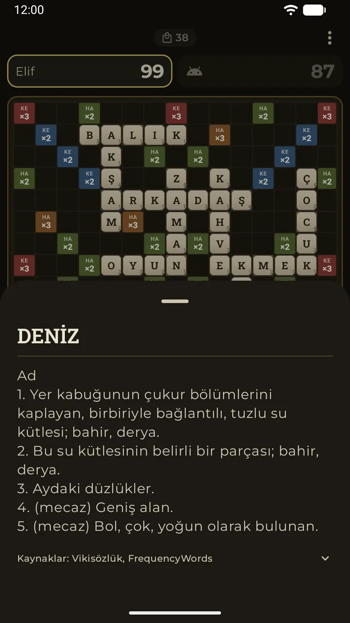 Tahtadaki bir kelimeye dokunmak, sözlükteki tanımını açar